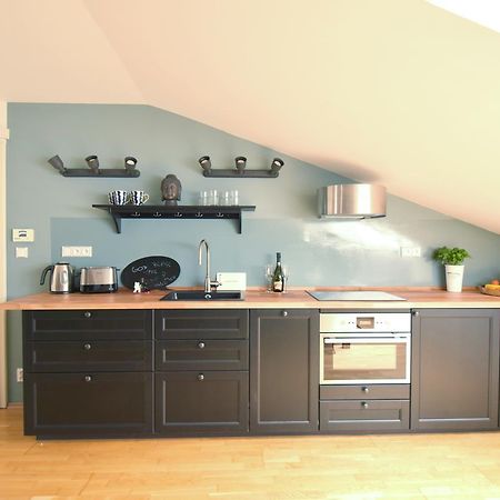 Amazing Angie'S Apartment Прага Экстерьер фото