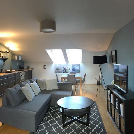 Amazing Angie'S Apartment Прага Экстерьер фото