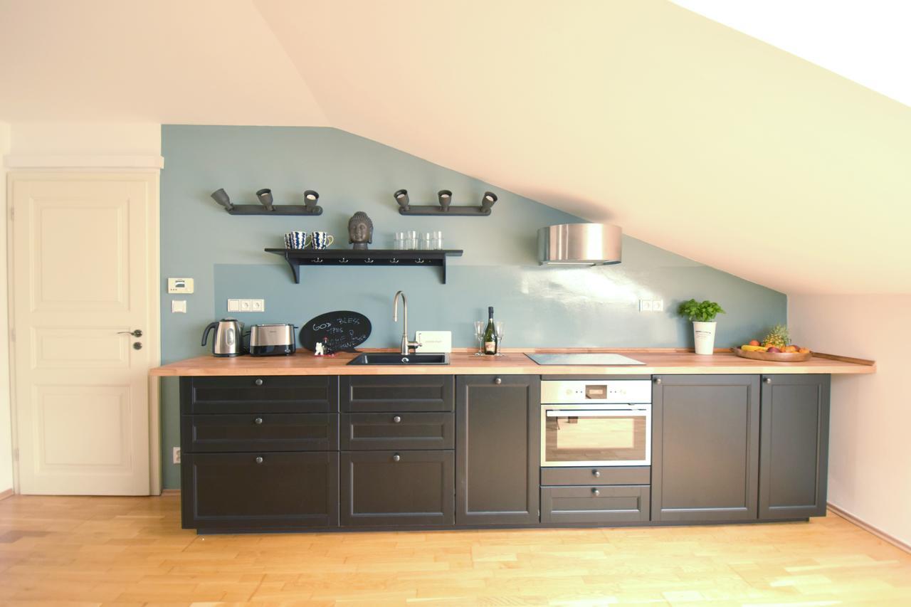 Amazing Angie'S Apartment Прага Экстерьер фото