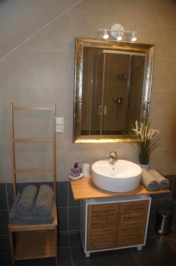 Amazing Angie'S Apartment Прага Экстерьер фото