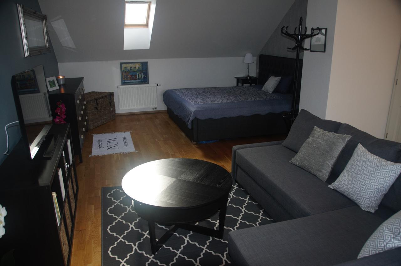 Amazing Angie'S Apartment Прага Экстерьер фото