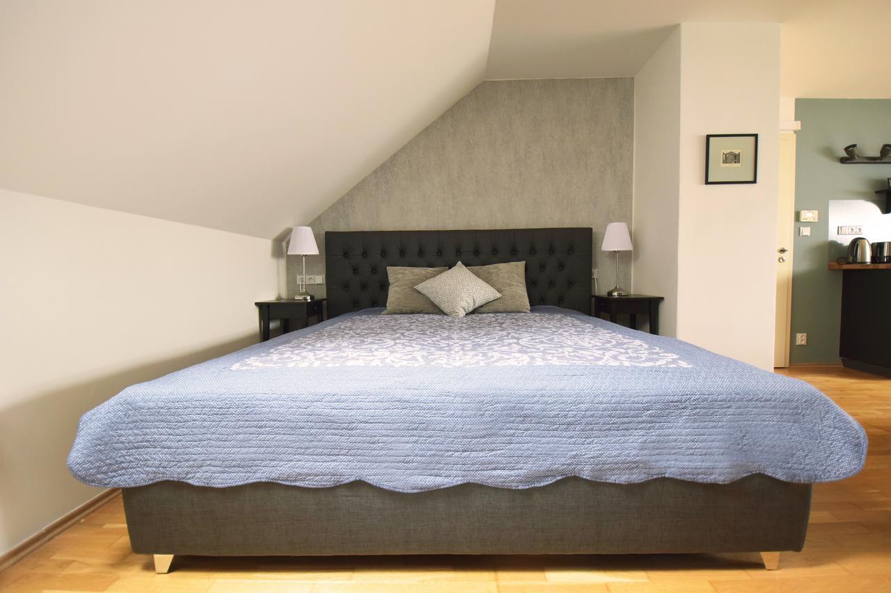 Amazing Angie'S Apartment Прага Экстерьер фото
